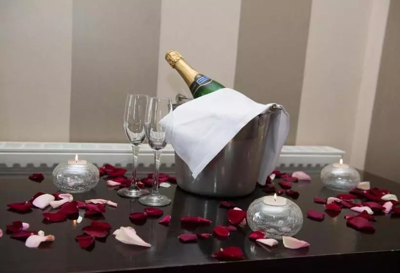 Отель Harry's Of Kinnegad