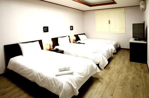 בית מלון כפרי Jbis