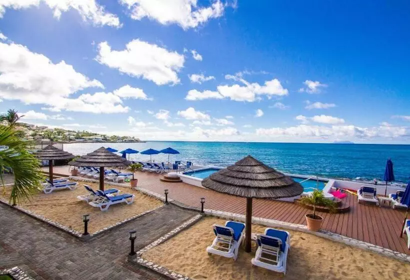 هتل La Vista Beach Resort