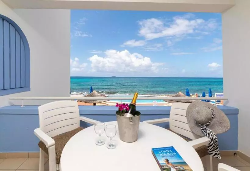 هتل La Vista Beach Resort