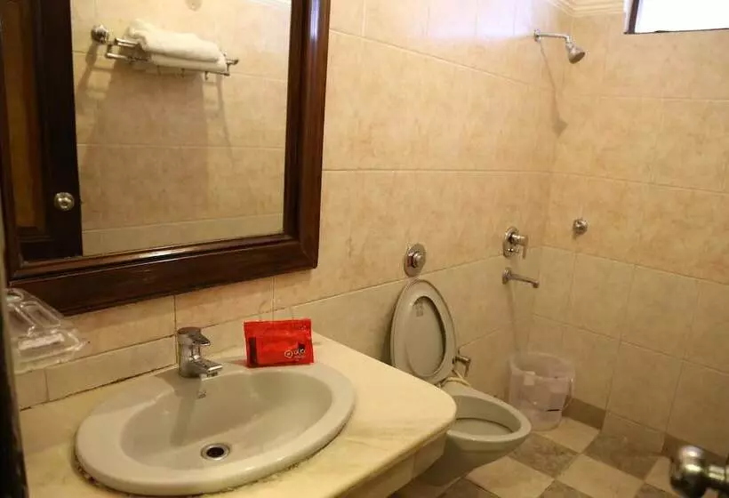 هتل Oyo Rooms Kisan Bhawan Chowk