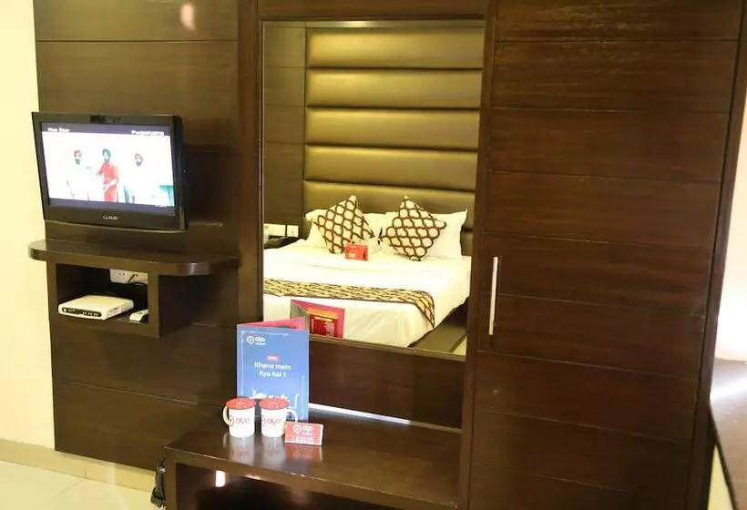 هتل Oyo Rooms Kisan Bhawan Chowk