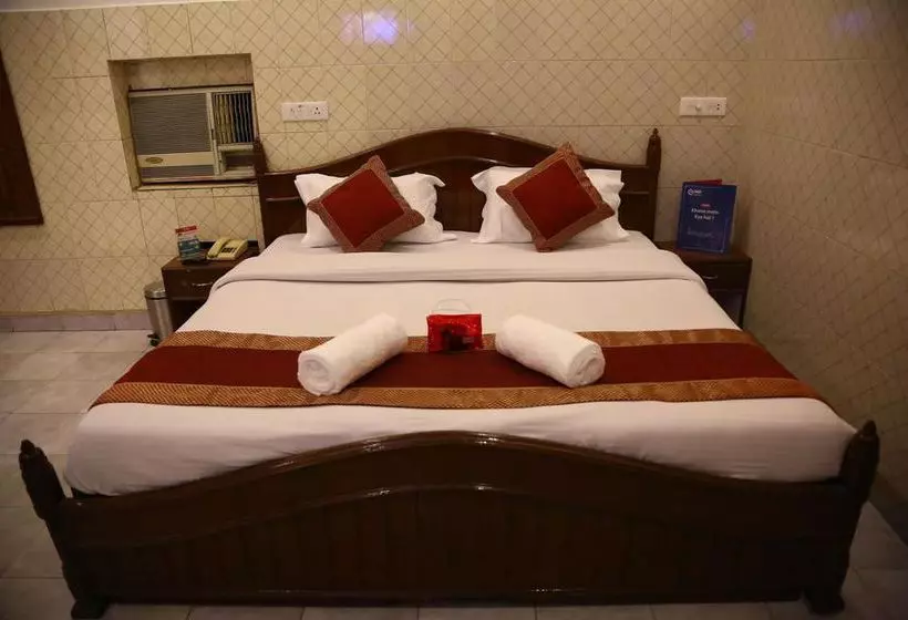 هتل Oyo Rooms Sector 7C Chandigarh