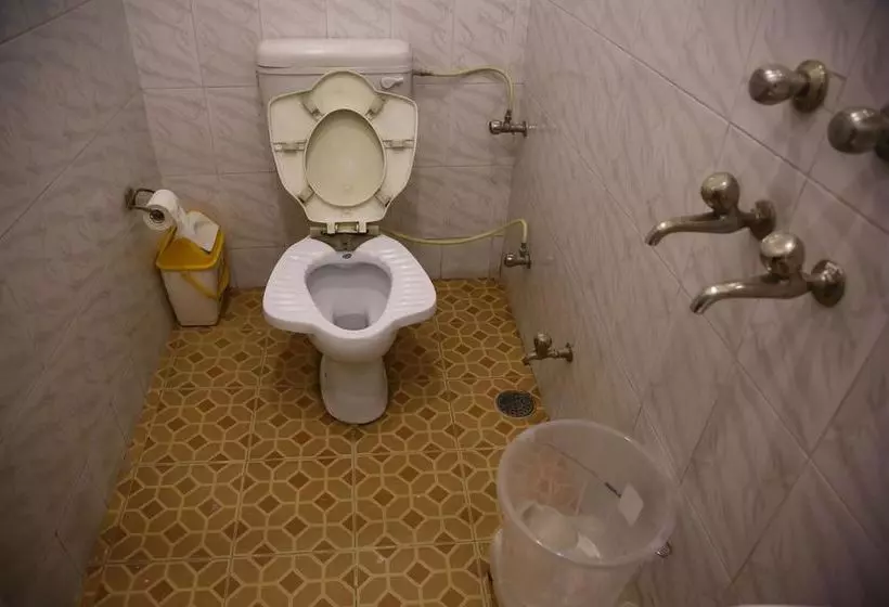 هتل Oyo Rooms Sector 7C Chandigarh