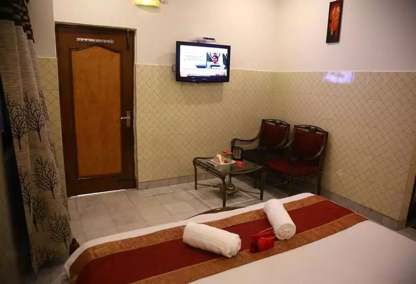 هتل Oyo Rooms Sector 7C Chandigarh
