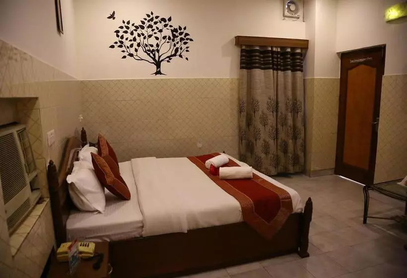 هتل Oyo Rooms Sector 7C Chandigarh