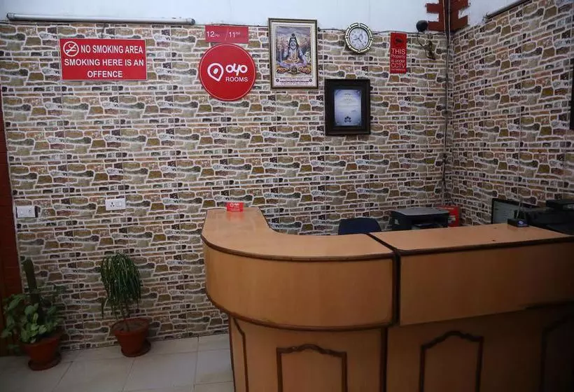 هتل Oyo Rooms Sector 7C Chandigarh