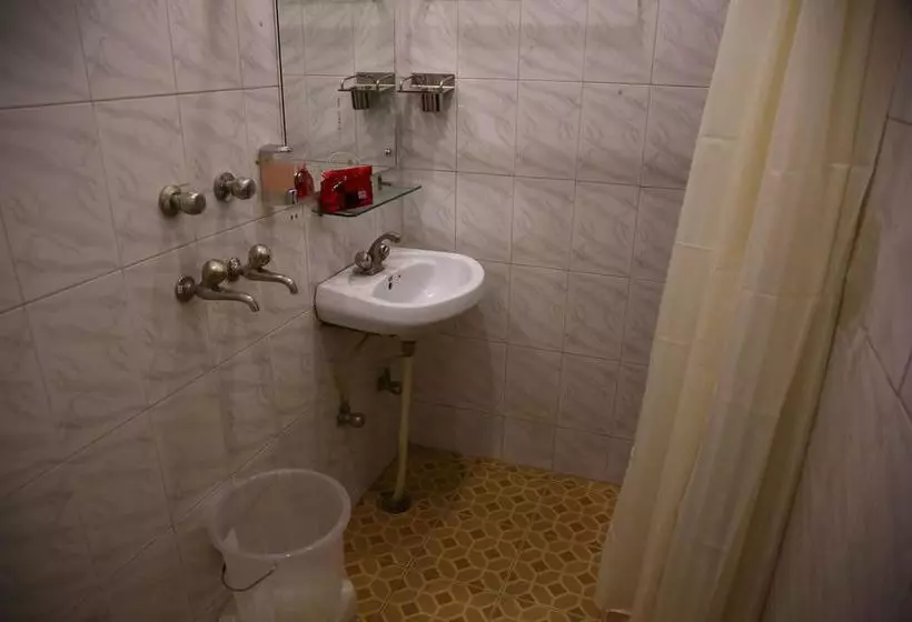 هتل Oyo Rooms Sector 7C Chandigarh