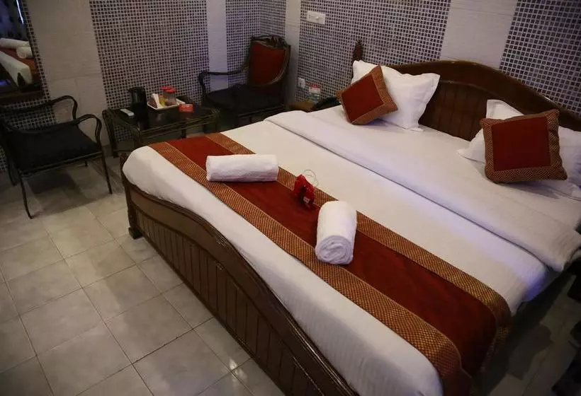 هتل Oyo Rooms Sector 7C Chandigarh