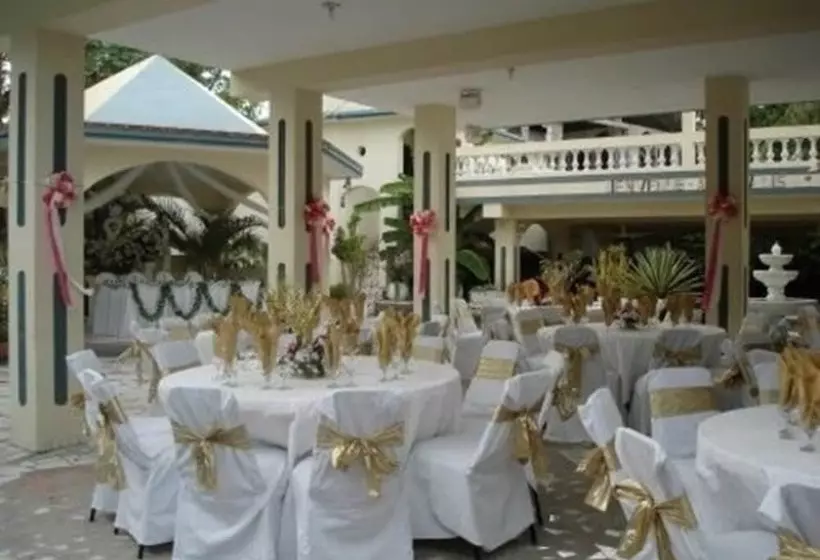 هتل Pavillon Des Receptions &