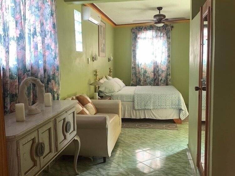 هتل Pavillon Des Receptions &