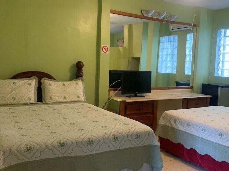 هتل Pavillon Des Receptions &