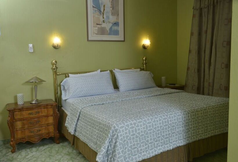 هتل Pavillon Des Receptions &