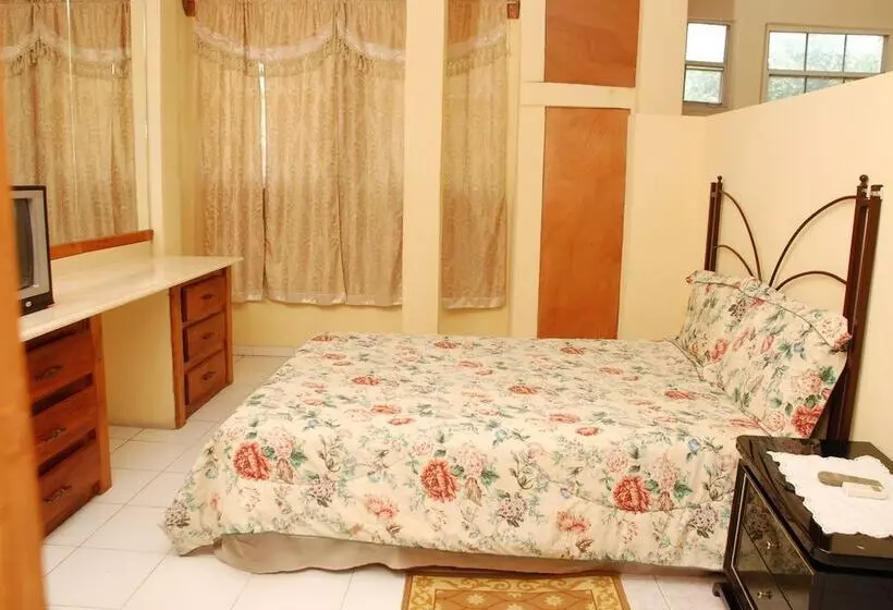 هتل Pavillon Des Receptions &