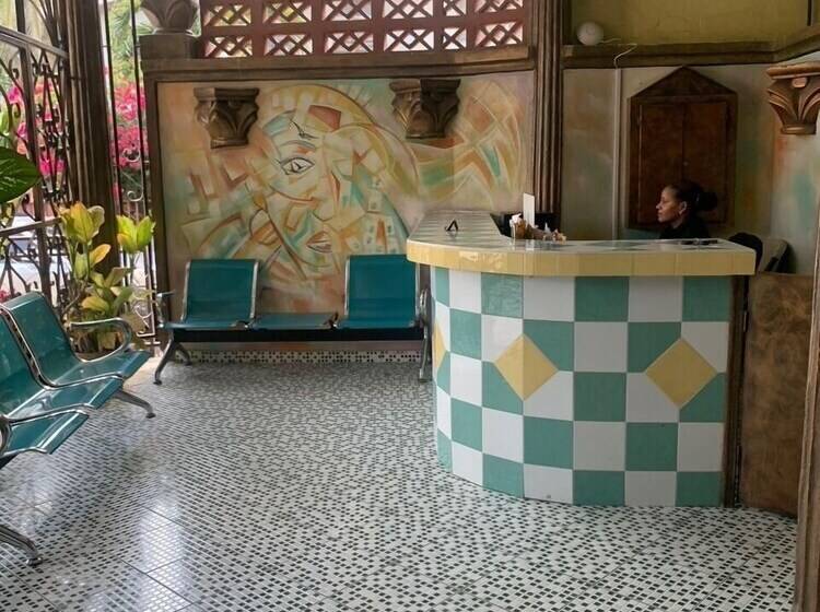 هتل Pavillon Des Receptions &