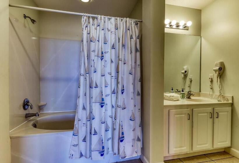 Sterling Resorts Grand Panama Beach Resort