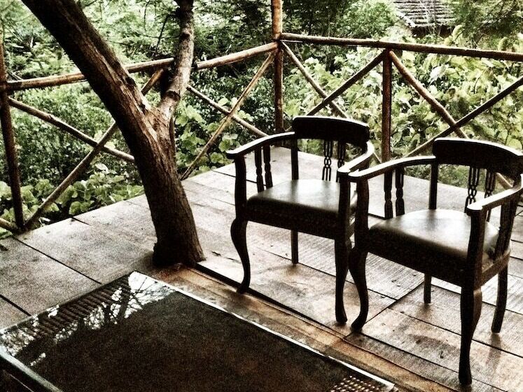 The Tree House Resort