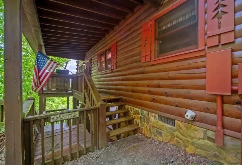 Hilltop Hideaway   Endearing Mountain Cabin With Hot Tub Foosball Pet Friendly