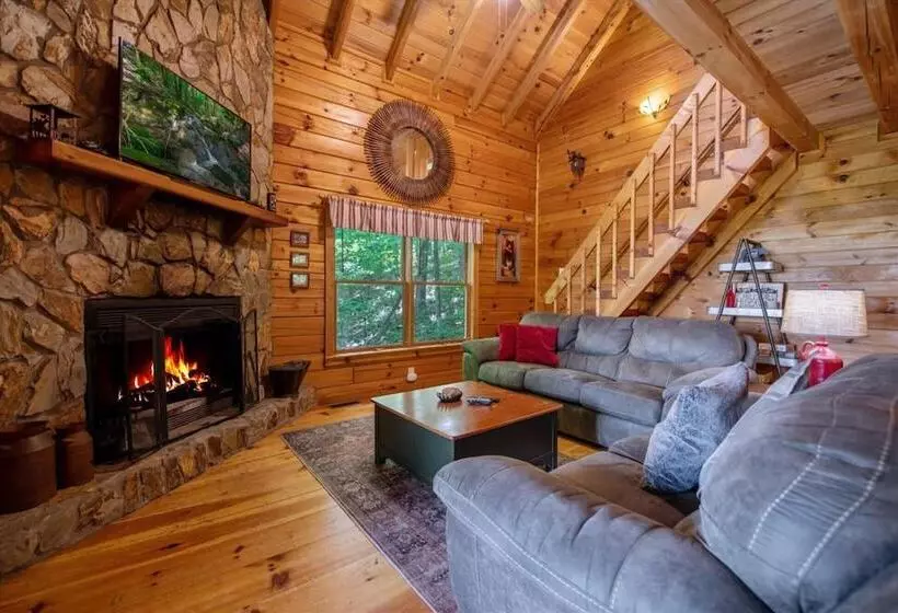 Hilltop Hideaway   Endearing Mountain Cabin With Hot Tub Foosball Pet Friendly