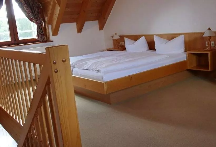 ホテル Gasthof Zum Kreuz Escheck
