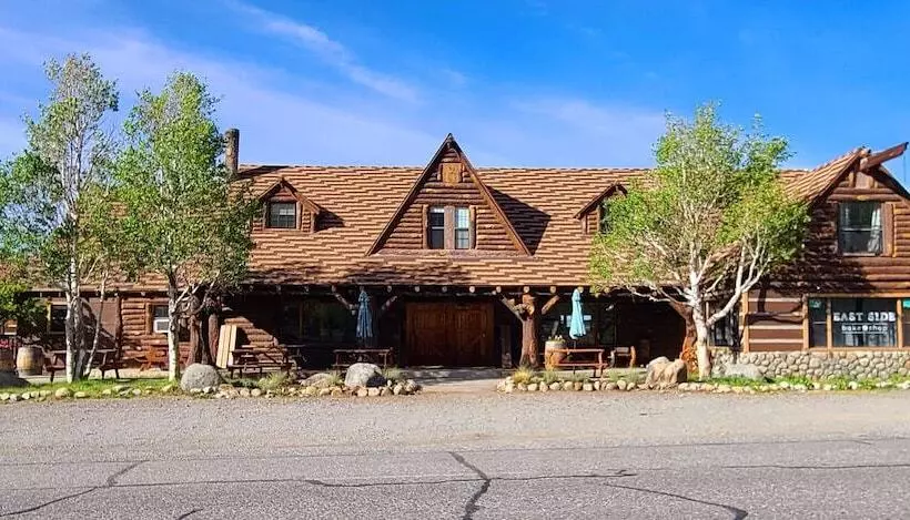 Hotelli Mcgee Creek Lodge