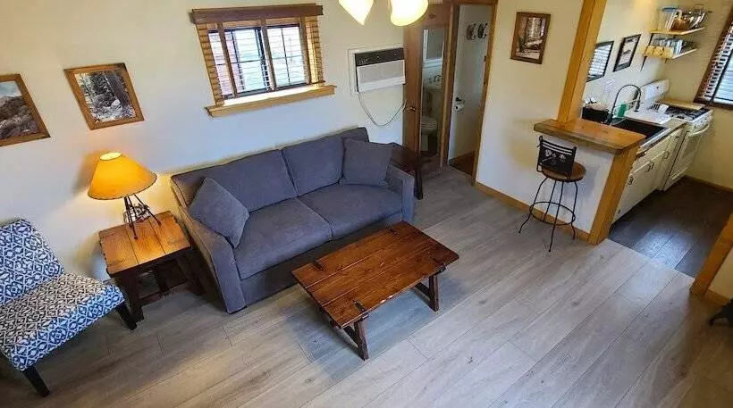 Hotelli Mcgee Creek Lodge