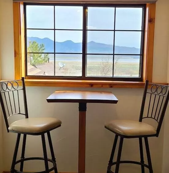 Hotelli Mcgee Creek Lodge