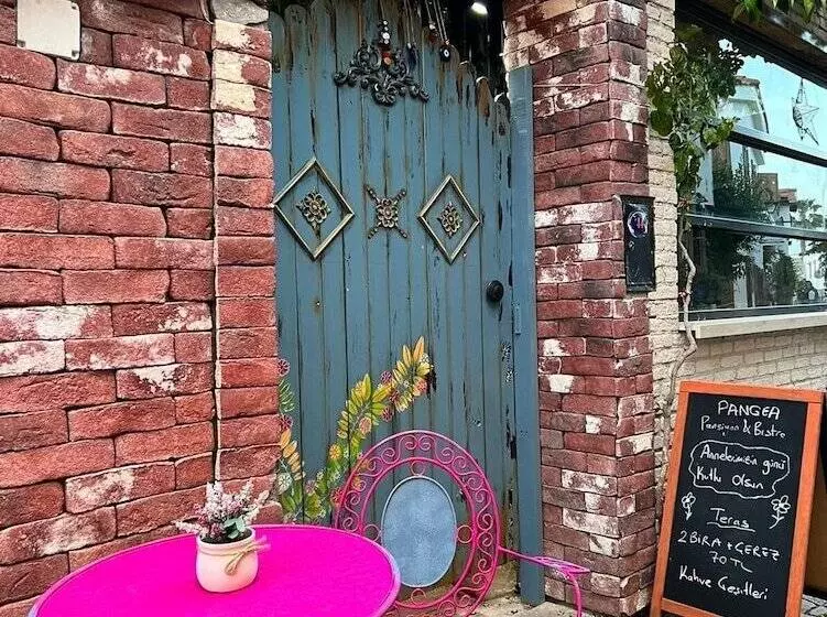ホテル Pangea Sigacik Pansiyon & Bistro