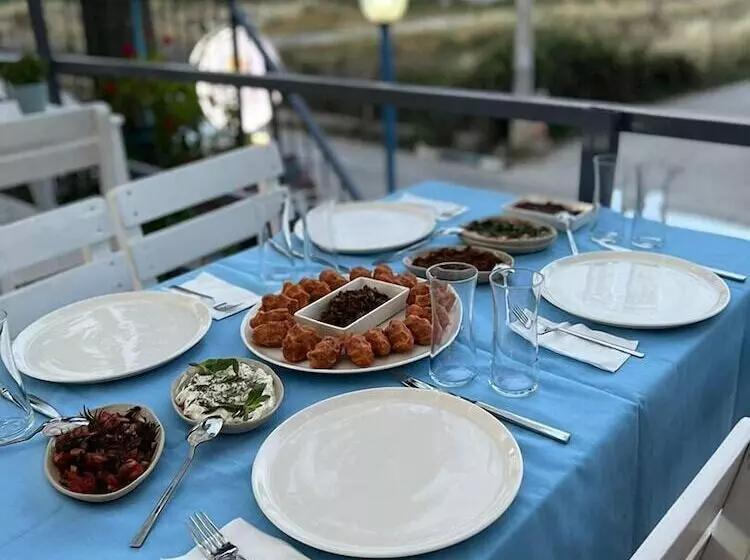 ホテル Pangea Sigacik Pansiyon & Bistro