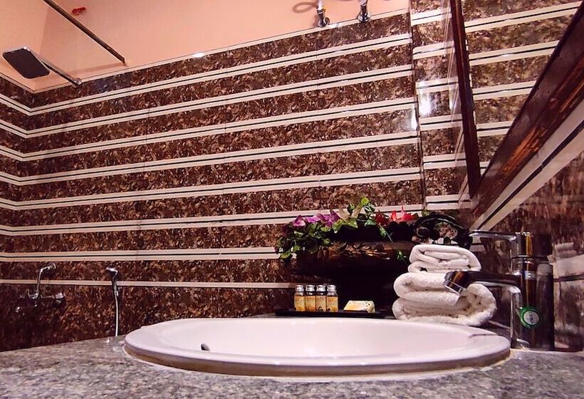 Park Square By Shrigo Hotels