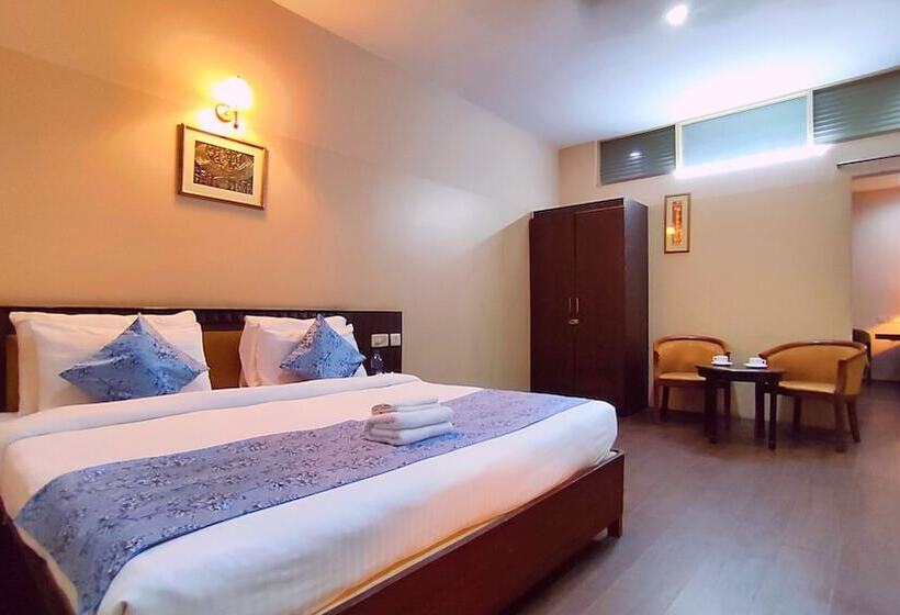 Park Square By Shrigo Hotels