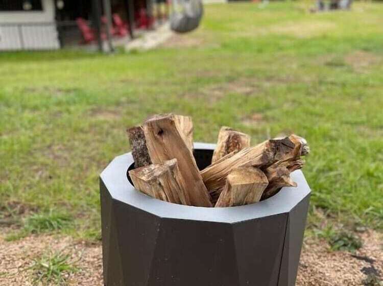 교외 호텔 Happy Goat Retreat