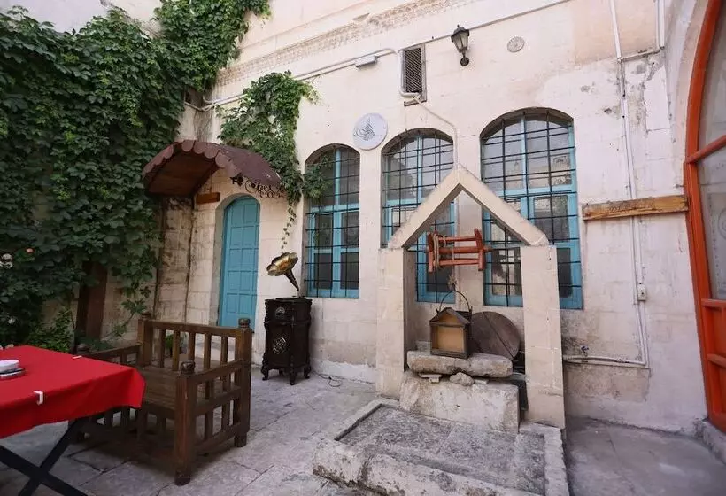 هتل Serif Pasa Konaklari