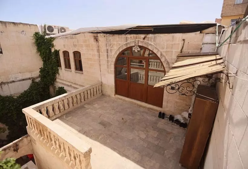 هتل Serif Pasa Konaklari