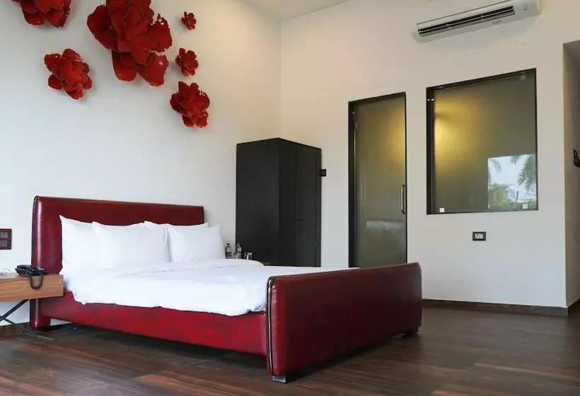 ホテル Shanti Resorts