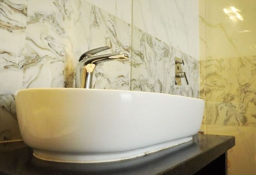 酒店 Shanti Resorts