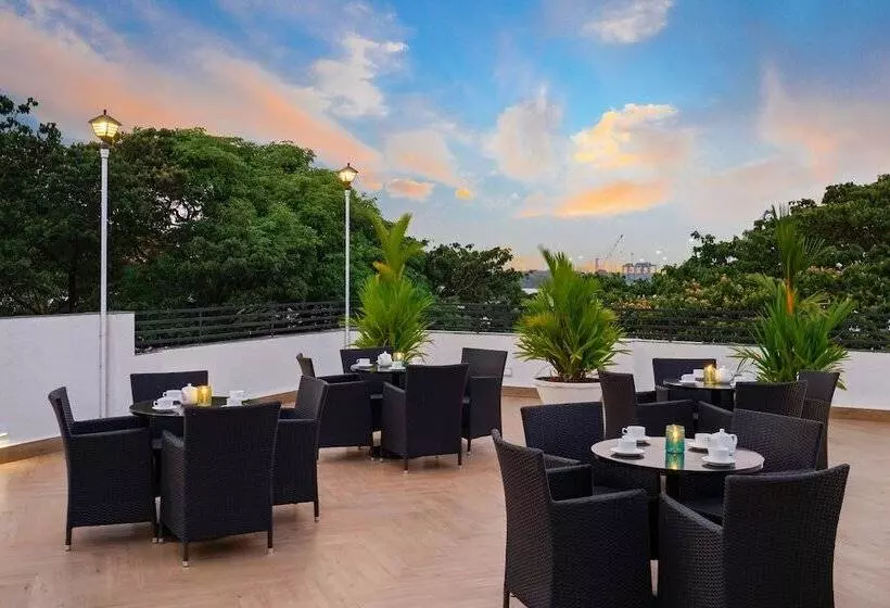 هتل Welcomheritage Azora By Ayatana