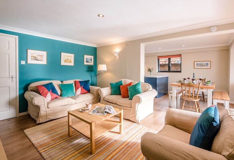 Lovely South Facing Garden, Close To Beach, Aldeburgh