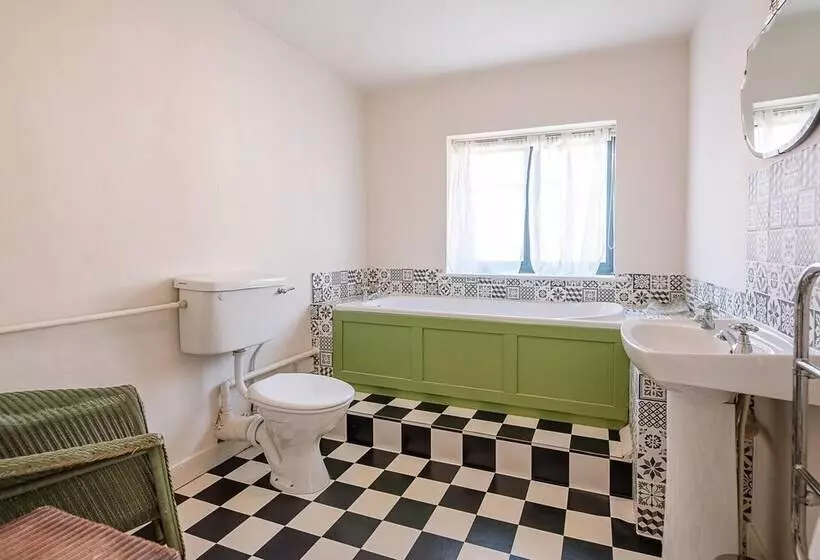 Lovely South Facing Garden, Close To Beach, Aldeburgh