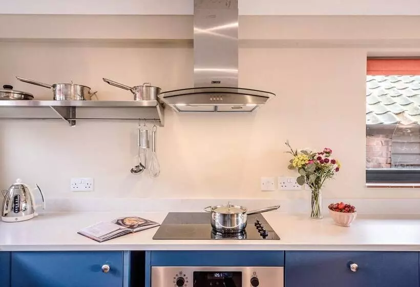 Lovely South Facing Garden, Close To Beach, Aldeburgh