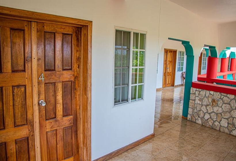 پانسیون Haley S Paradise At Blue Hole