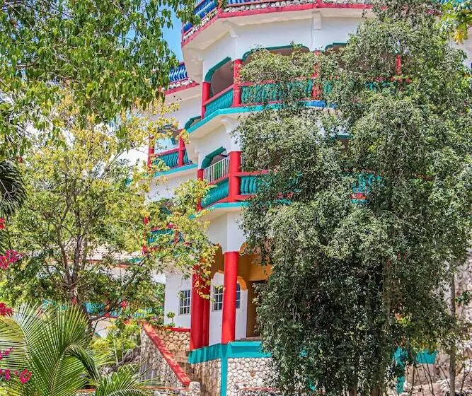 پانسیون Haley S Paradise At Blue Hole