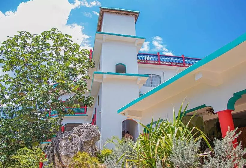 پانسیون Haley S Paradise At Blue Hole