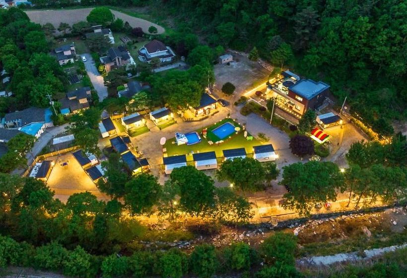 پانسیون Saeyeon Glamping & Caravan Pocheon