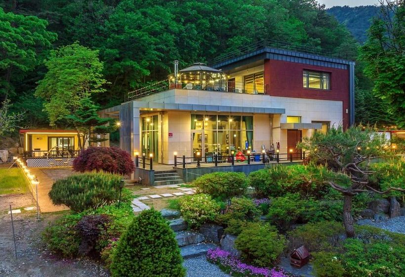 پانسیون Saeyeon Glamping & Caravan Pocheon