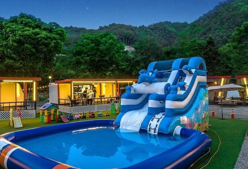 پانسیون Saeyeon Glamping & Caravan Pocheon