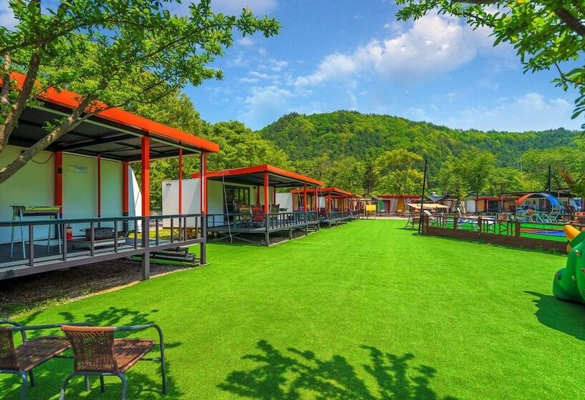 پانسیون Saeyeon Glamping & Caravan Pocheon
