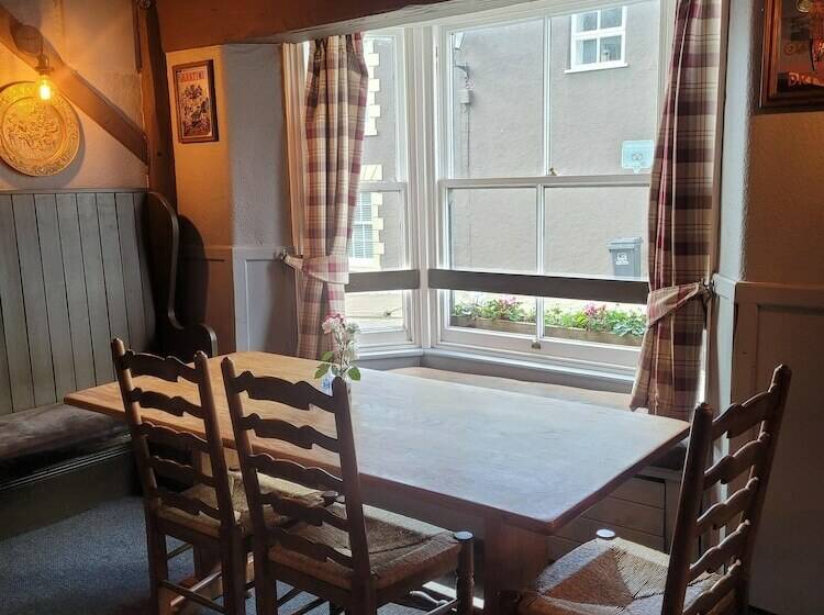 Pensjonat The Modbury Inn