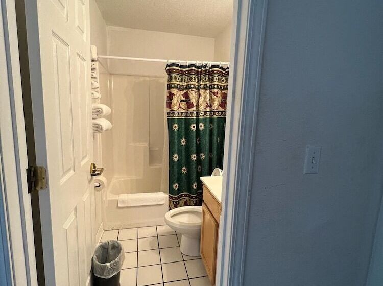 モーテル Red Bud Country Inn