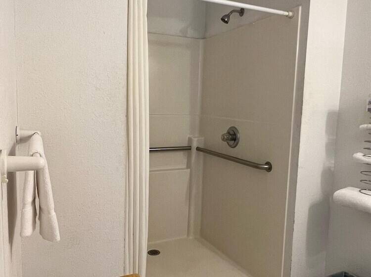 モーテル Red Bud Country Inn